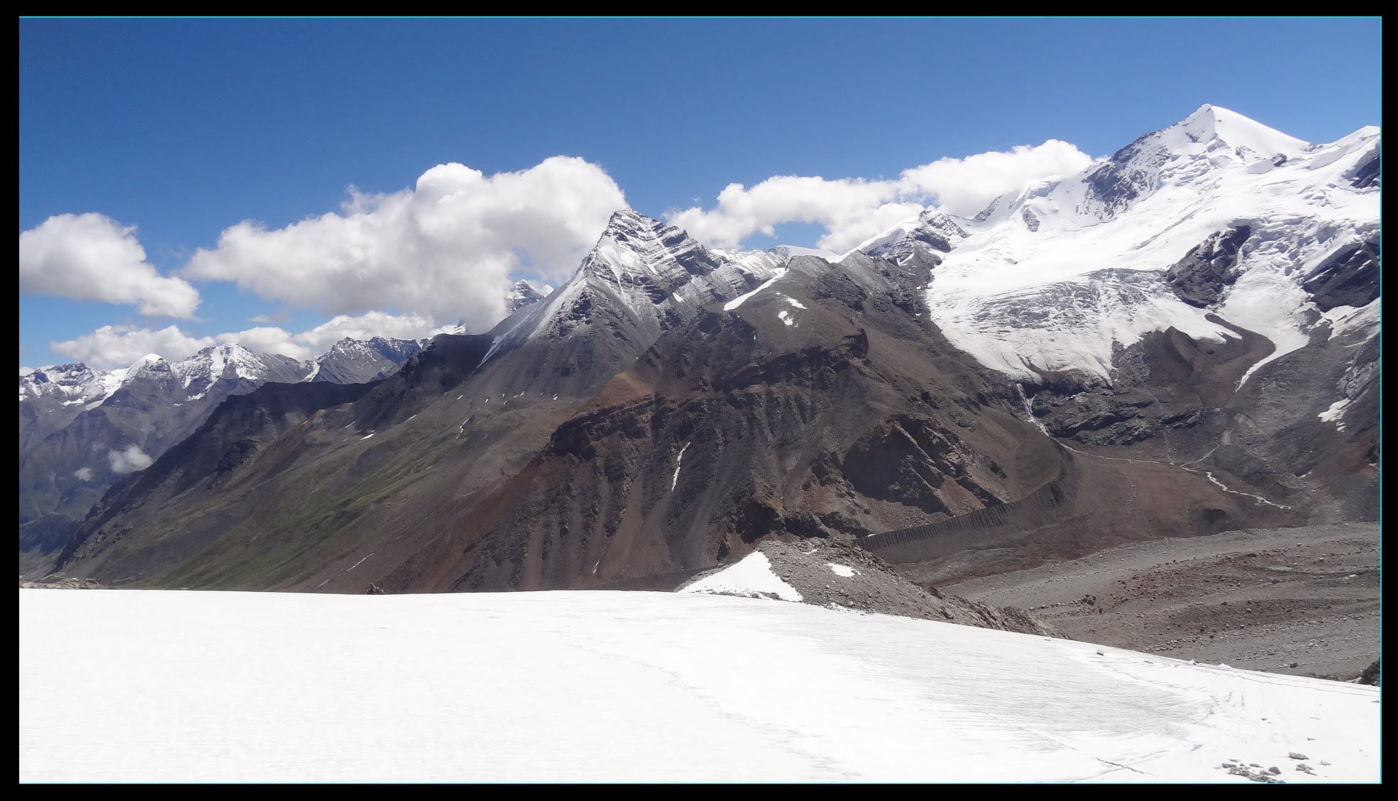 Glacier on baspa valley (Chitkul) side