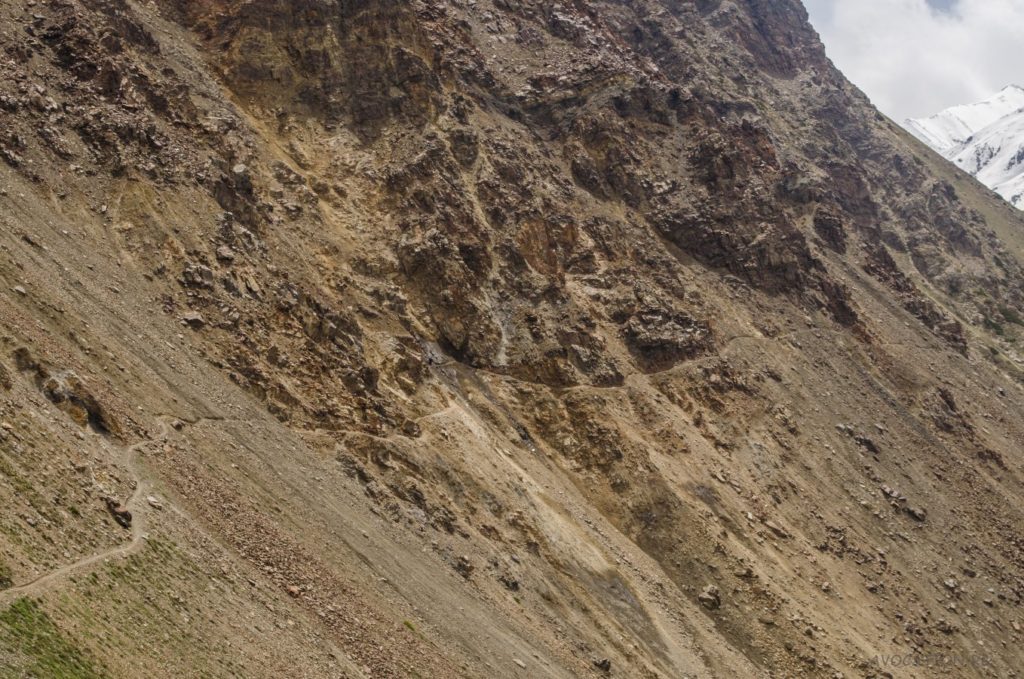 2 team members can be seen here. A wide horizontal angle image could have worked here to show the actual steepness of terrain. [Lamkhaga pass trek expedition 2015]